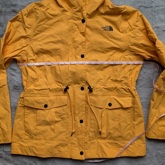The North Face Zoomie Rain Jacket - Picture 6 of 7